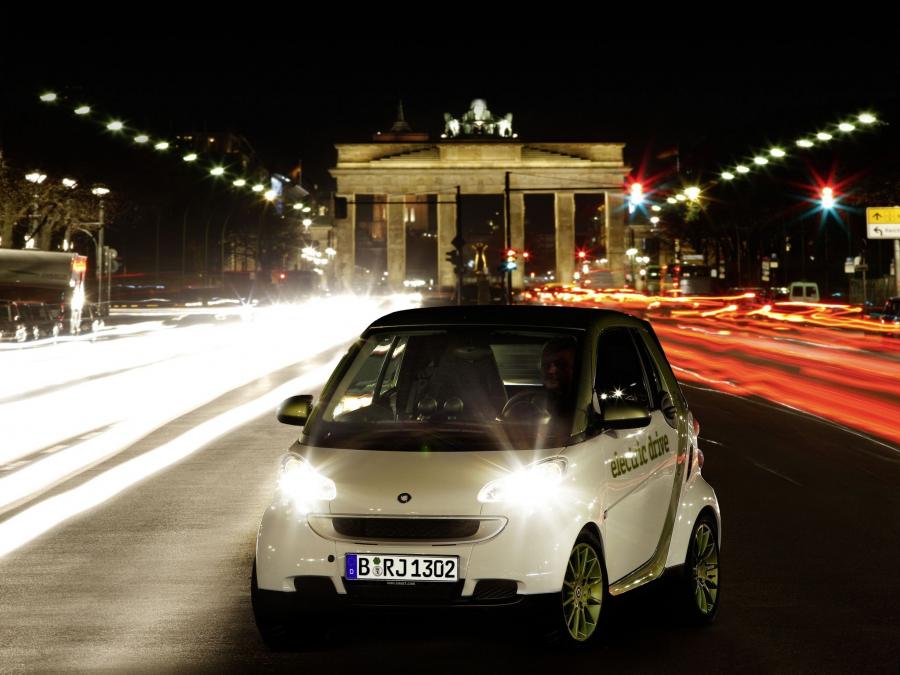  Smart ForTwo Electric Drive 2009 года  (фото 38 из 42)